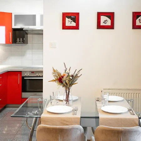 Apartment Grunwald - 51m2, Balcony - By Rentujemy